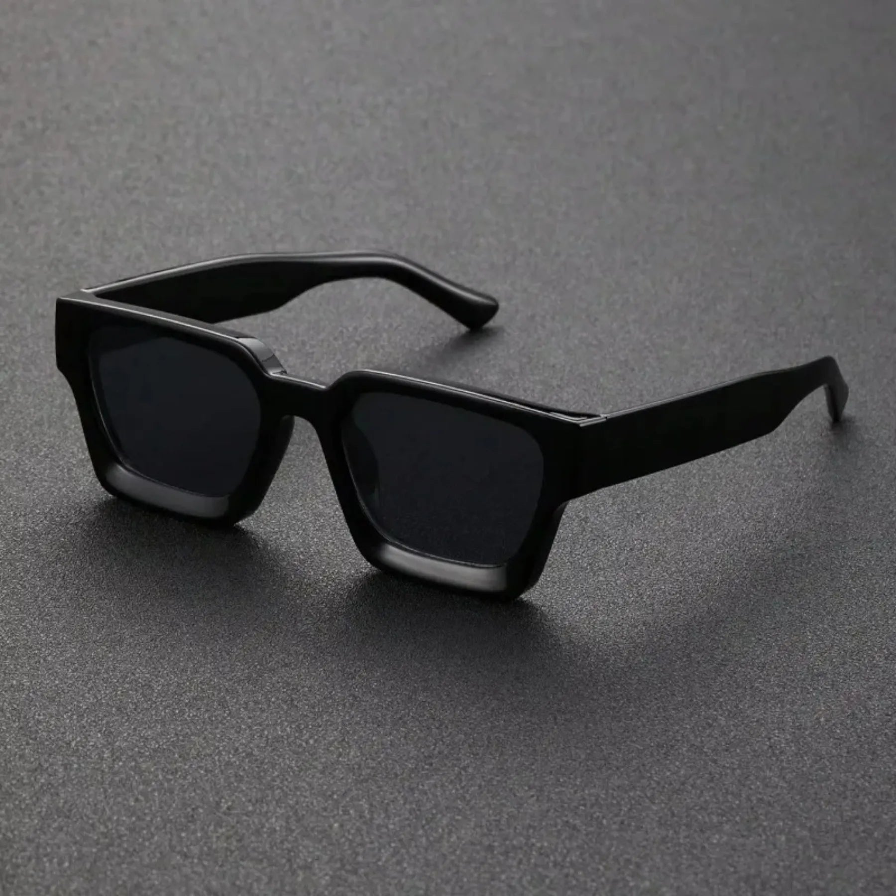 Crackow Modern Wayfarer Sunglases